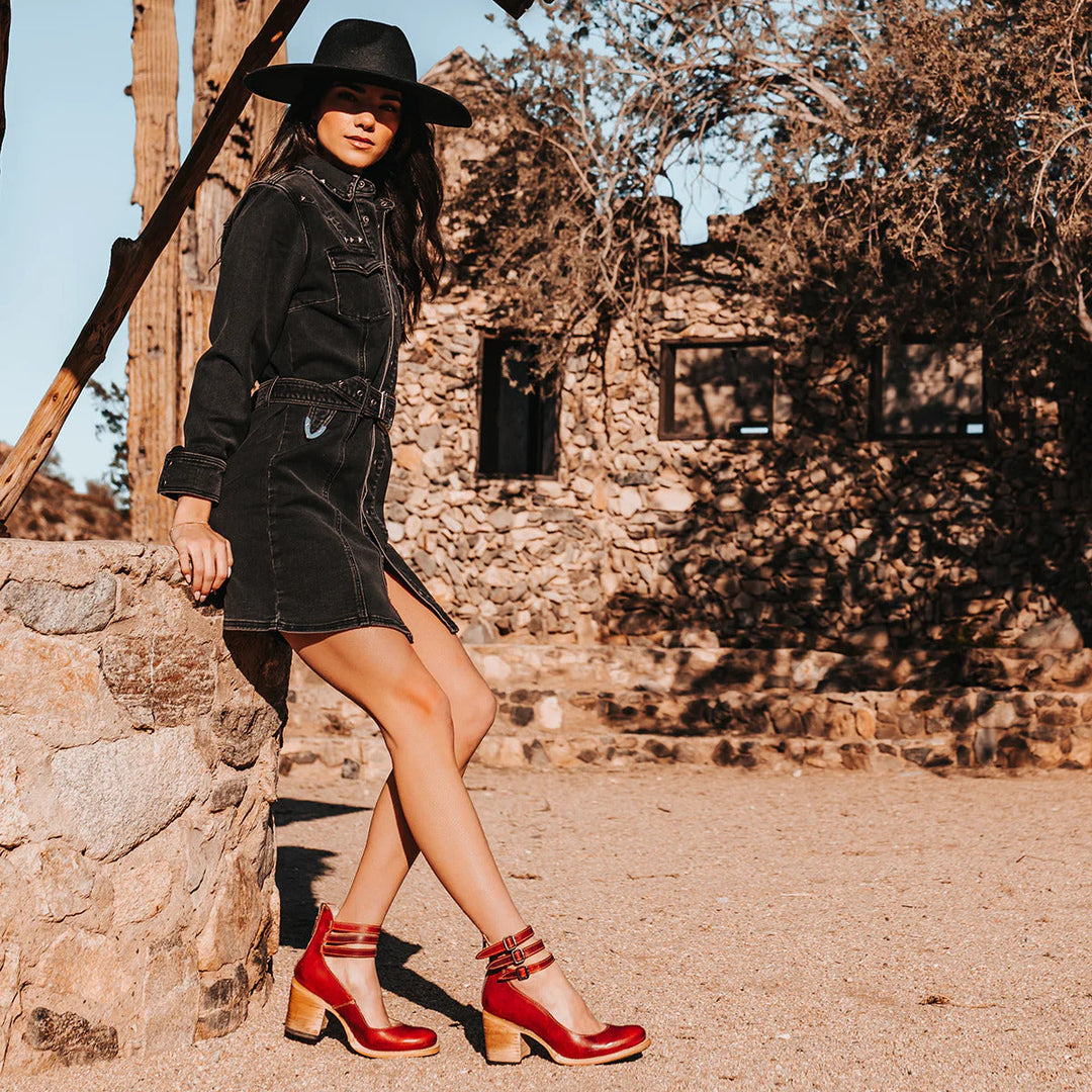 Vintage Ankle Strap Heels "Hana"