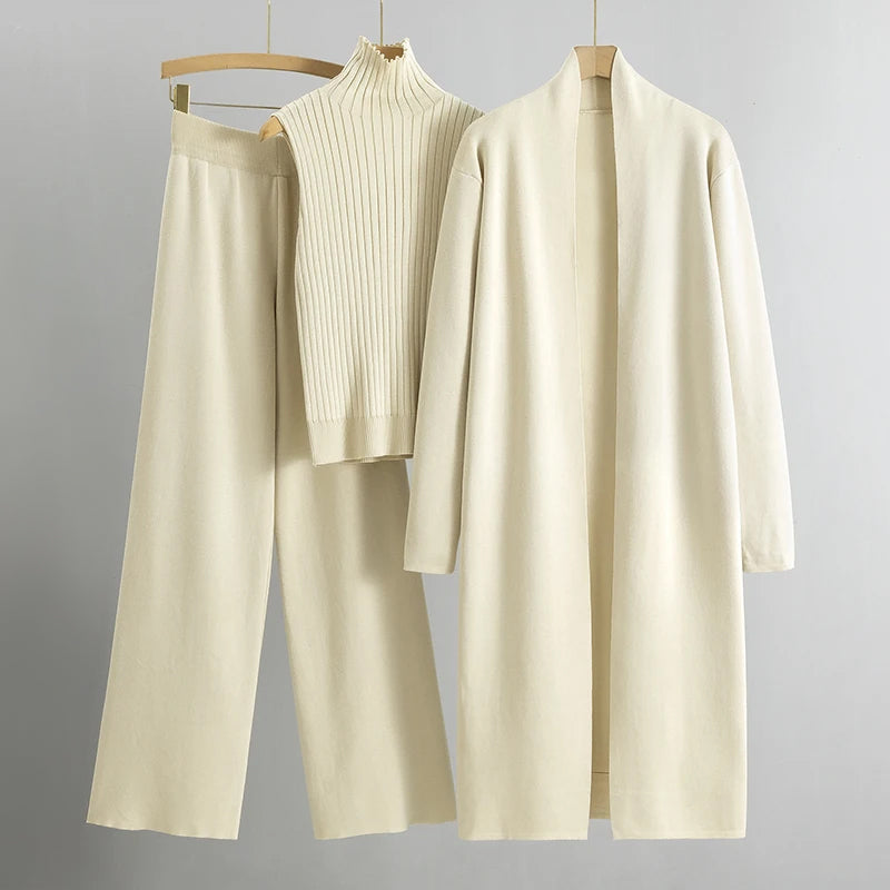 Three-Piece Set "Naya"